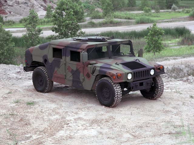 AM GENERAL HMMWV (Humvee) 1984 Внедорожник 5 дв. запчасти
