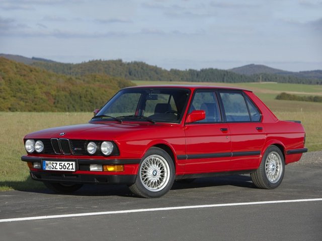 BMW M5 1985 – 1988 Седан
