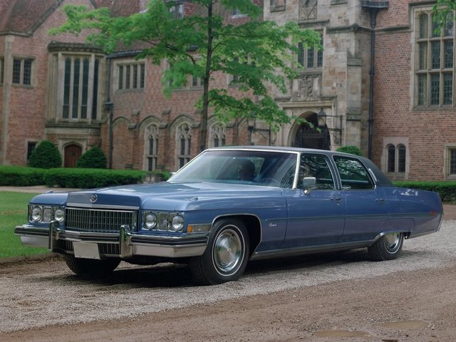 CADILLAC Sixty Special 1971 – 1976 Седан