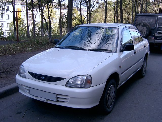 DAIHATSU Charade 1996 – 2000 Седан