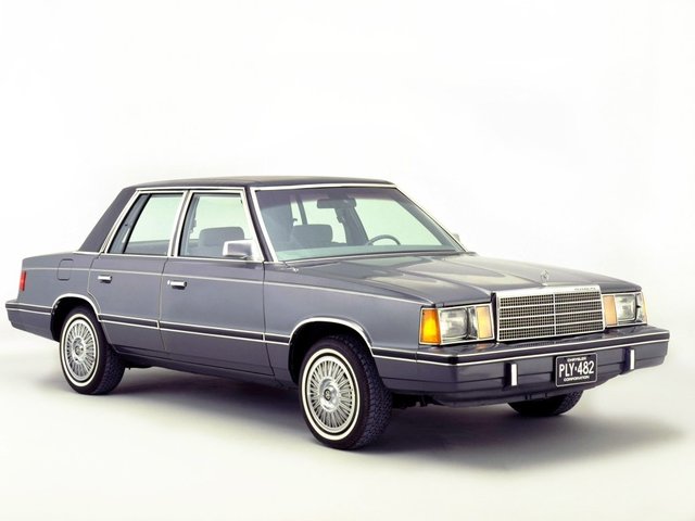 PLYMOUTH Reliant 1981 – 1989 Седан