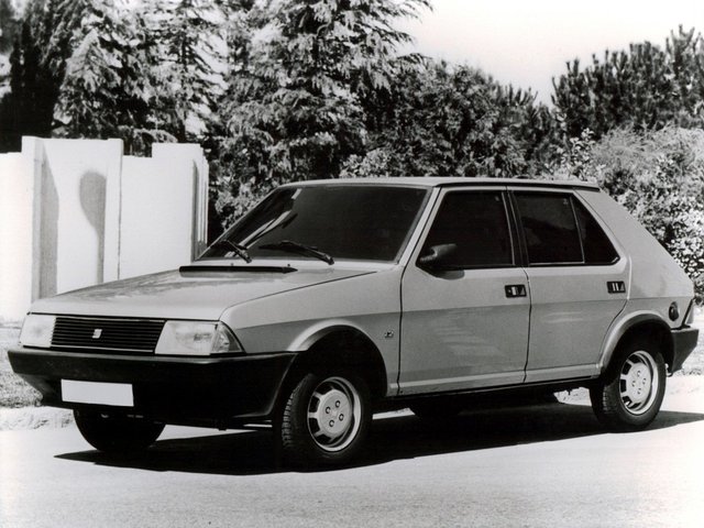 SEAT Ronda 1982 – 1988 Хэтчбек 5 дв.