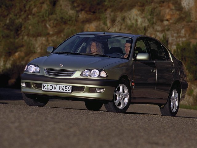 TOYOTA Avensis 1997 – 2000 Седан