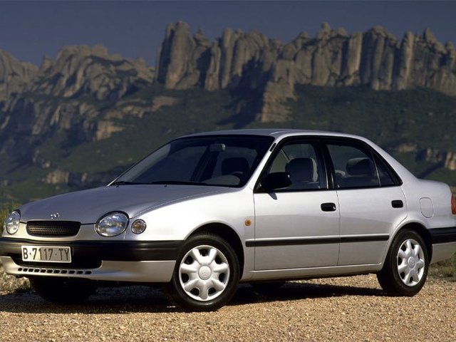 TOYOTA Corolla 1995 – 2000 Седан