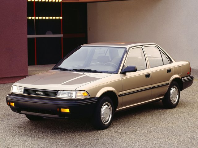 TOYOTA Corolla 1987 – 1993 Седан