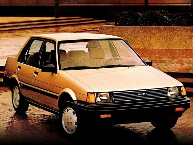 TOYOTA Corolla 1983 – 1988 Седан
