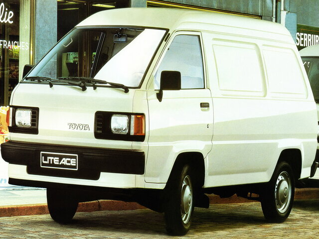 TOYOTA LiteAce III 1985 – 1992 Фургон запчасти