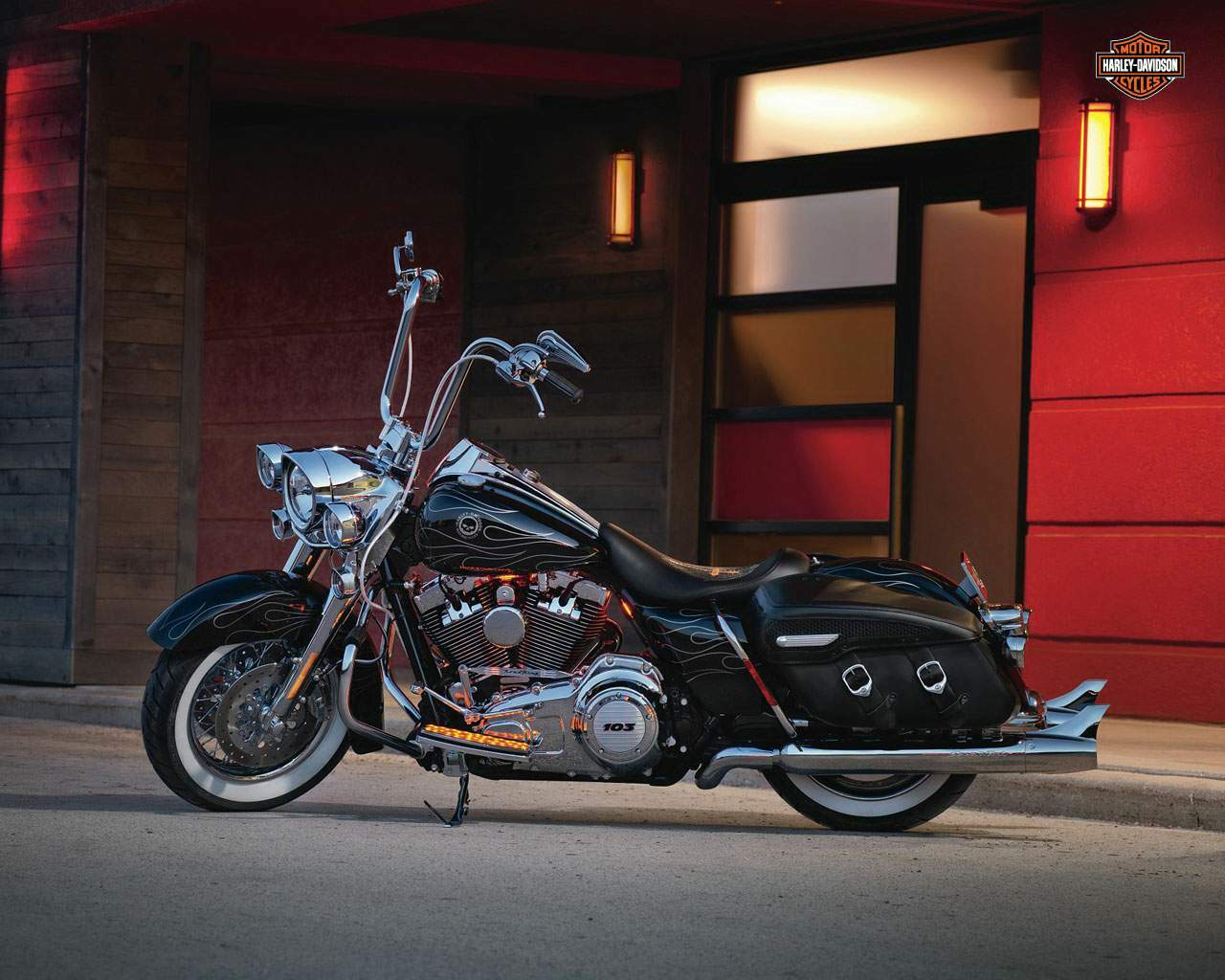 Harley Davidson FLHRC Road King Classic 2011 запчасти