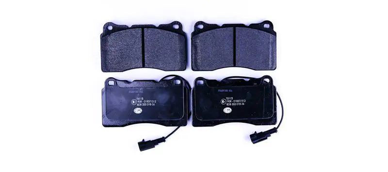 HELLA 8DB355018361 КОМПЛЕКТ ТОРМОЗНЫХ КОЛОДОК.