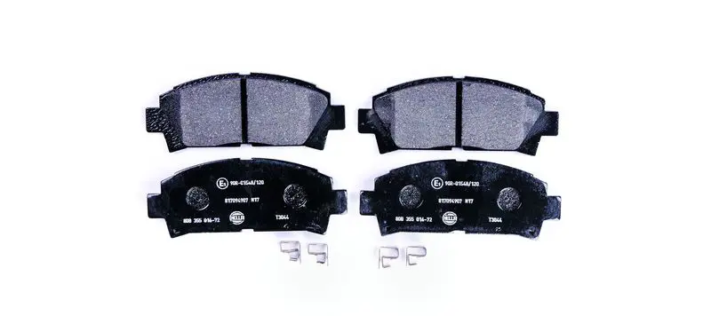 HELLA 8DB355016721 Комплект тормозных колодок