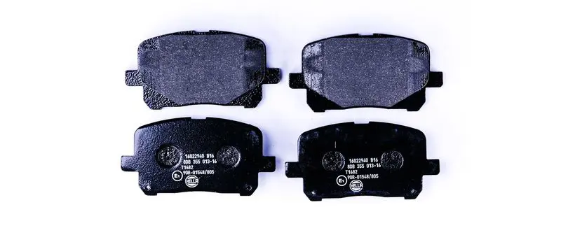 HELLA 8DB355013161 Комплект тормозных колодок
