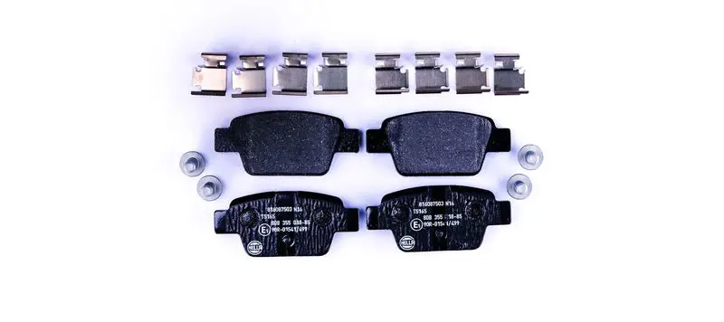 HELLA 8DB355018851 Комплект тормозных колодок