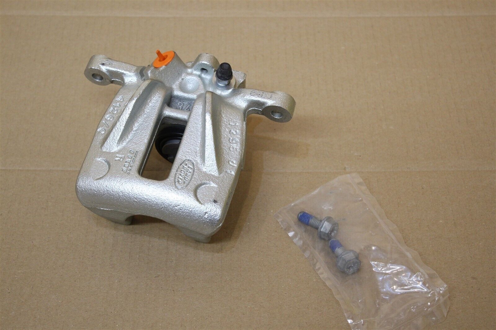 LAND ROVER LR027126 Тормоз суппорт в сборе без