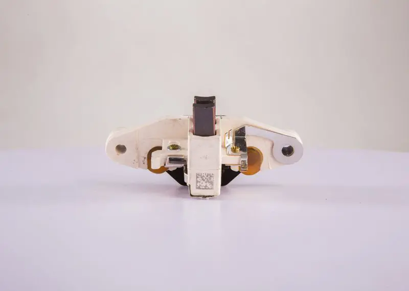 Bosch 1197311090 ЩЕТКА ГЕНЕРАТОРА