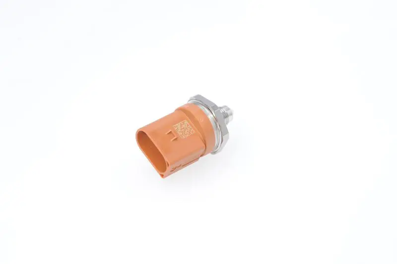 BOSCH 0261545050 датчик давления топлива AUDI
