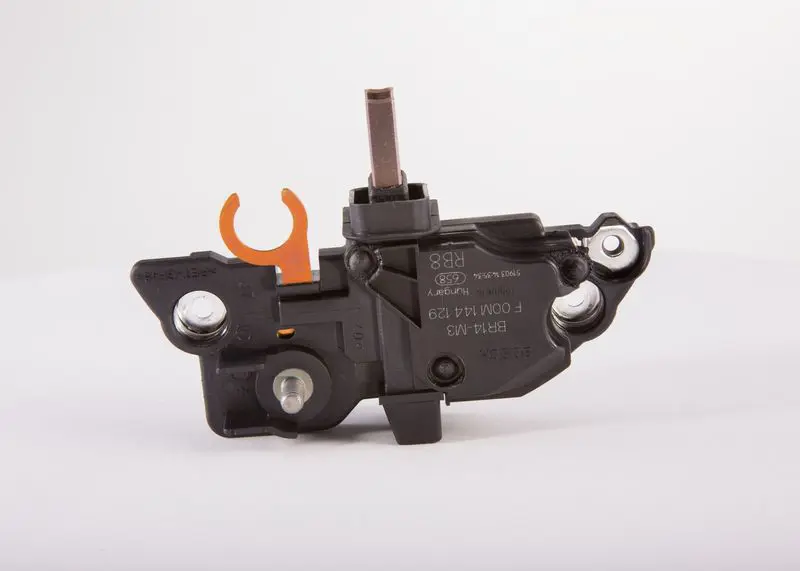 F 00M 144 129 Alternator regulator