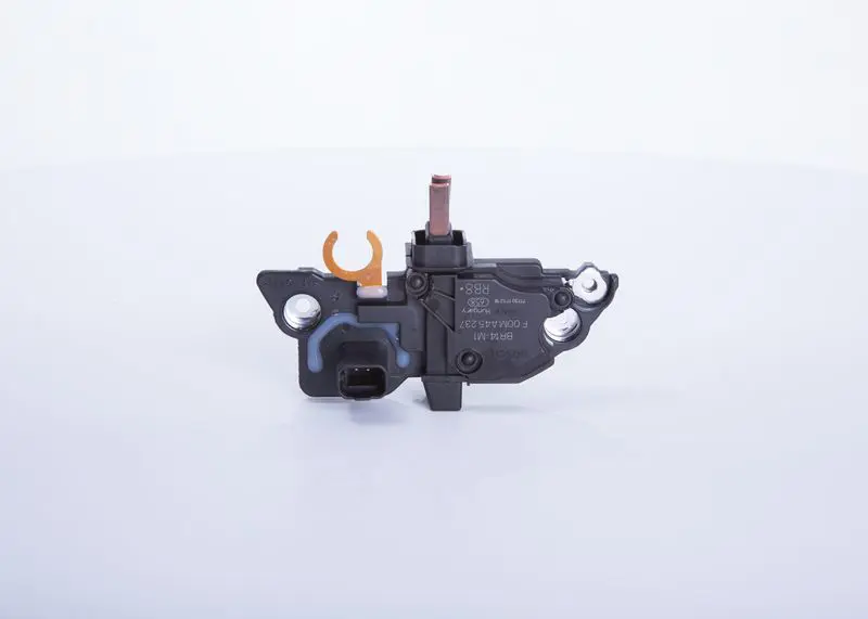 F 00M A45 237 Alternator regulator