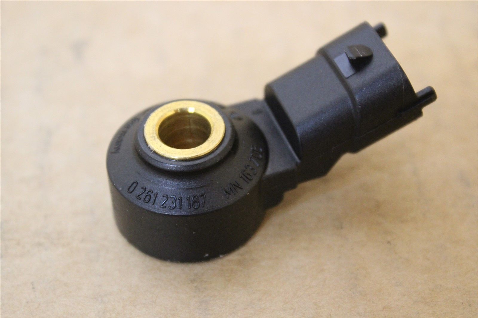 MERCEDES-BENZ A0051536028 ДАТЧИК ДЕТОНАЦ. СГОРАНИЯ