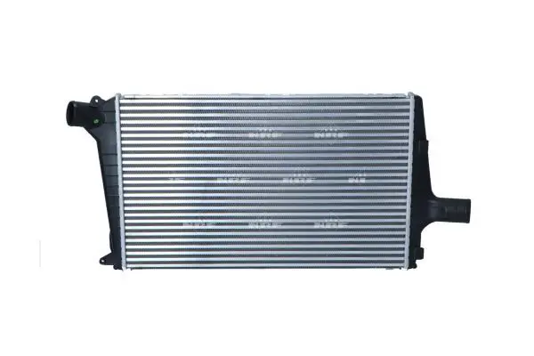30118A Радиатор интеркулер AUDI A6