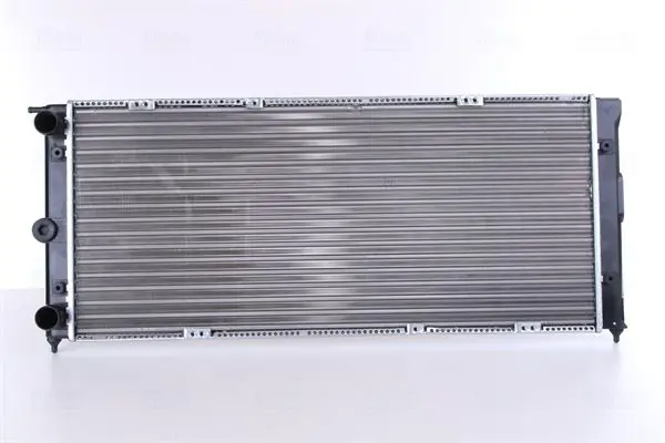 651911 Радиатор двигателя VW PASSAT
