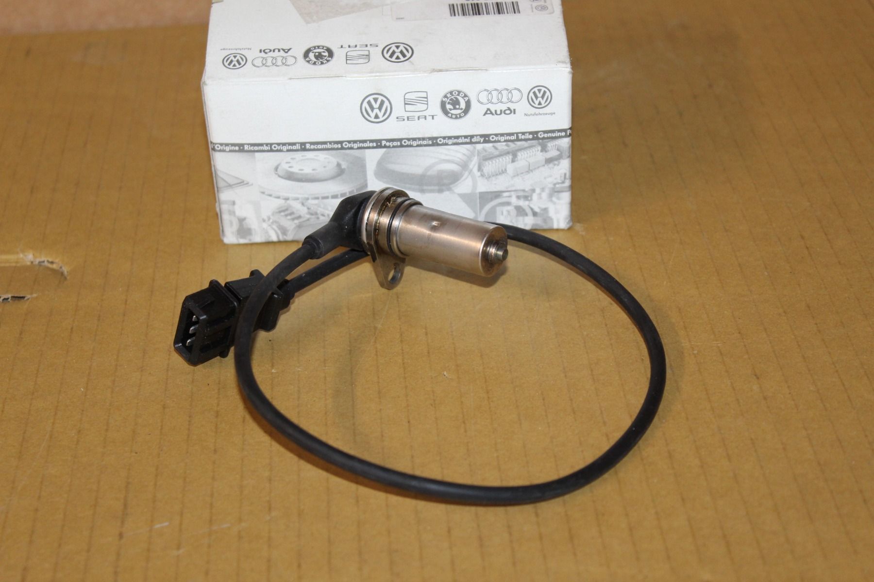 VAG 038907319 Датчик импульсов(VAG) (VAG)