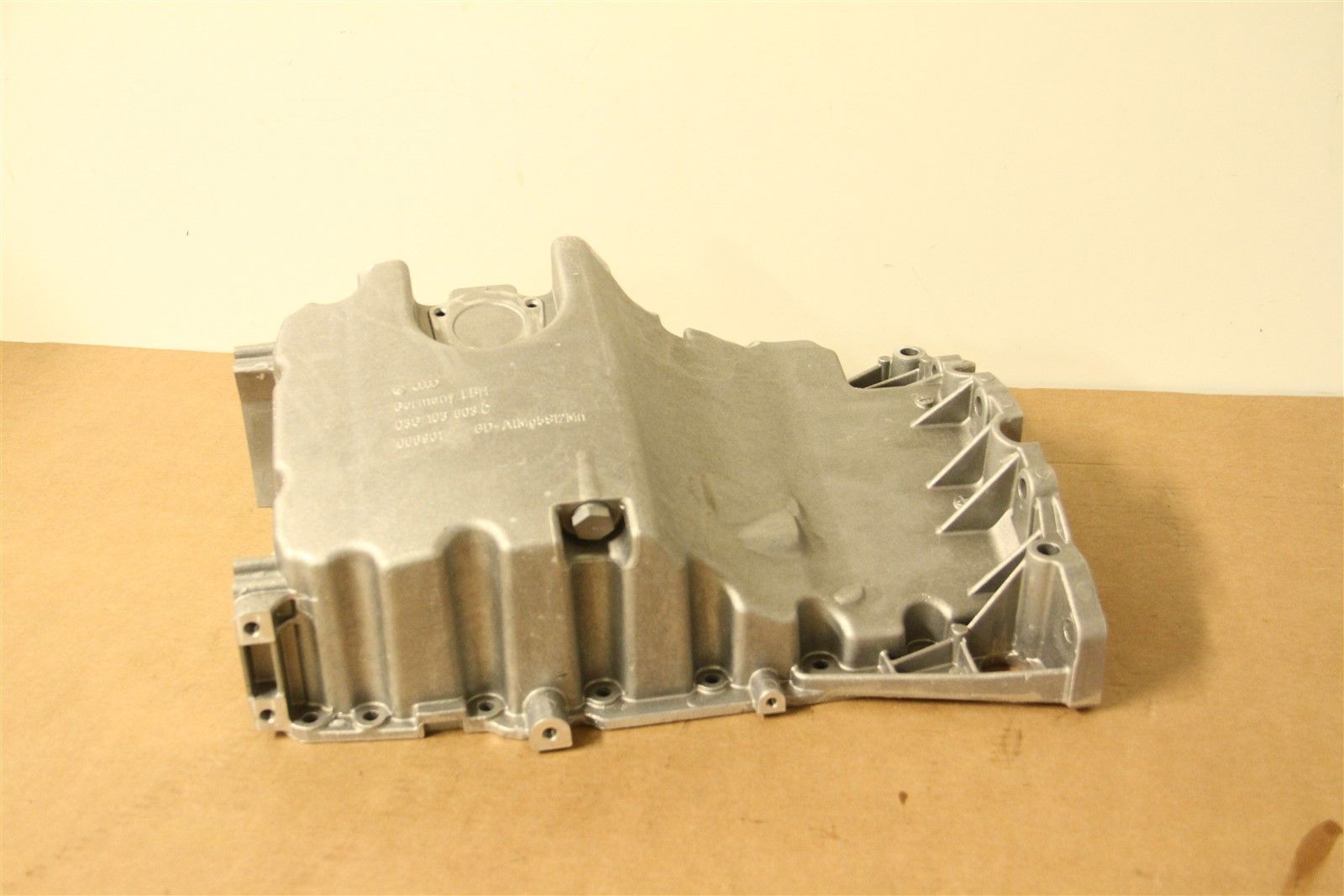 03G103601F Масляный поддон
