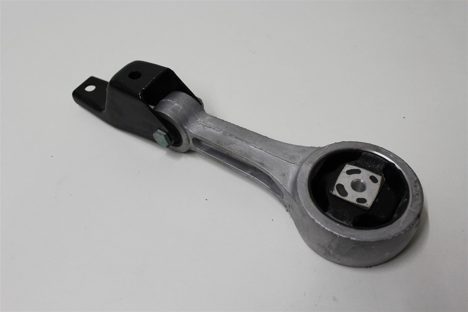 VAG 6Q0199851M Опора