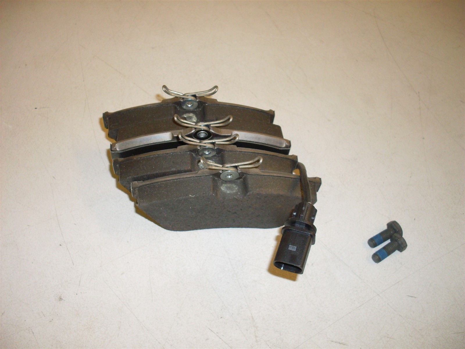 VAG 7D0698151B Brake pads set