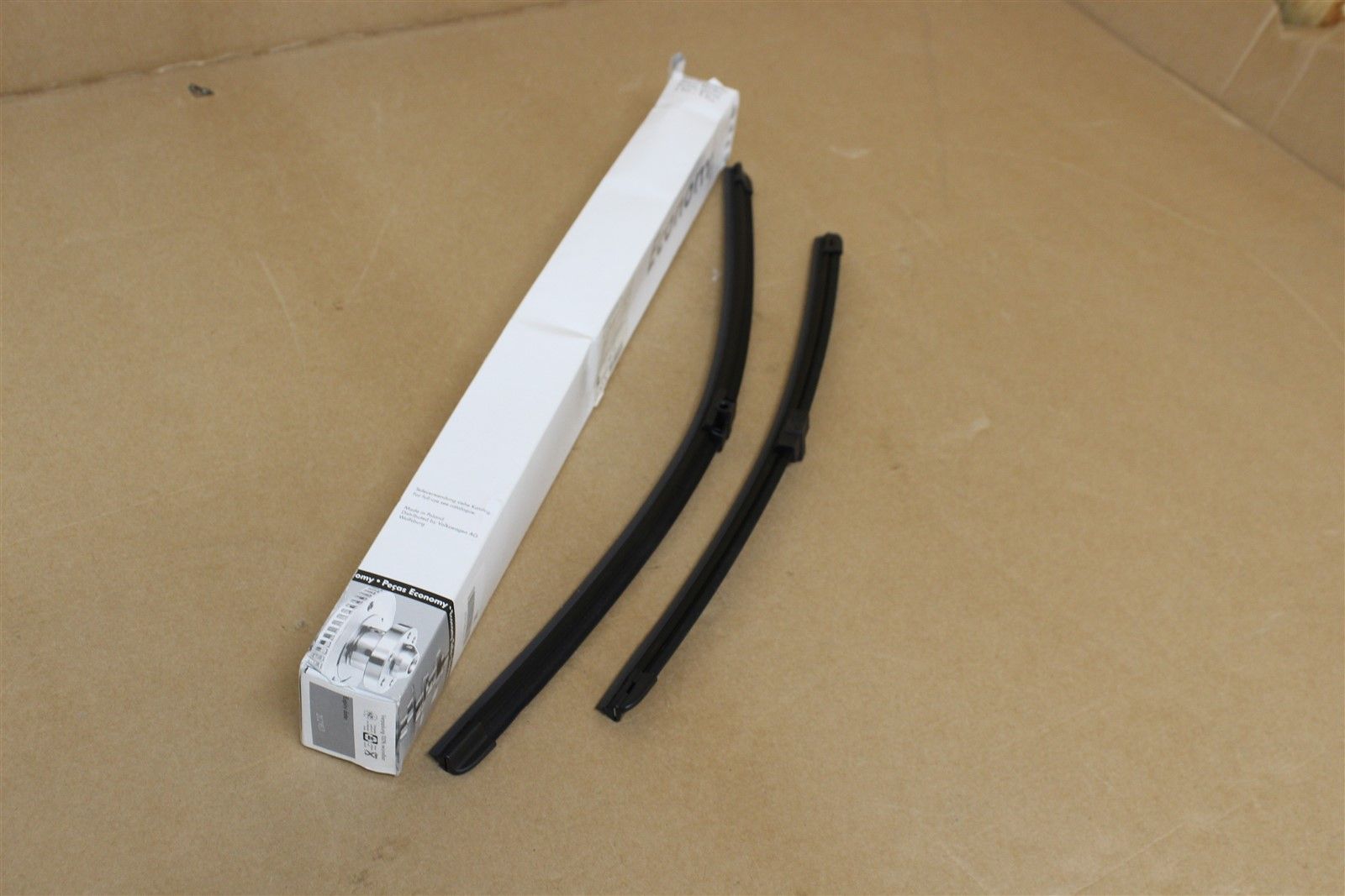 VAG JZW998002D Щетки стеклоочистителя (к-кт)