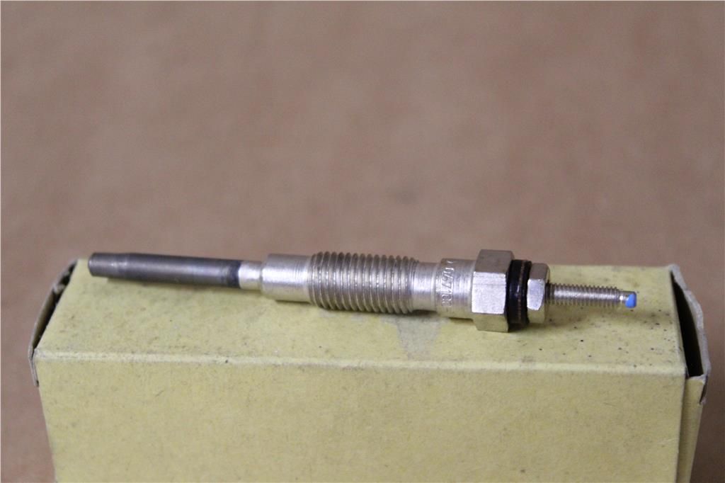 VAG J1985054090 Cвеча накаливания