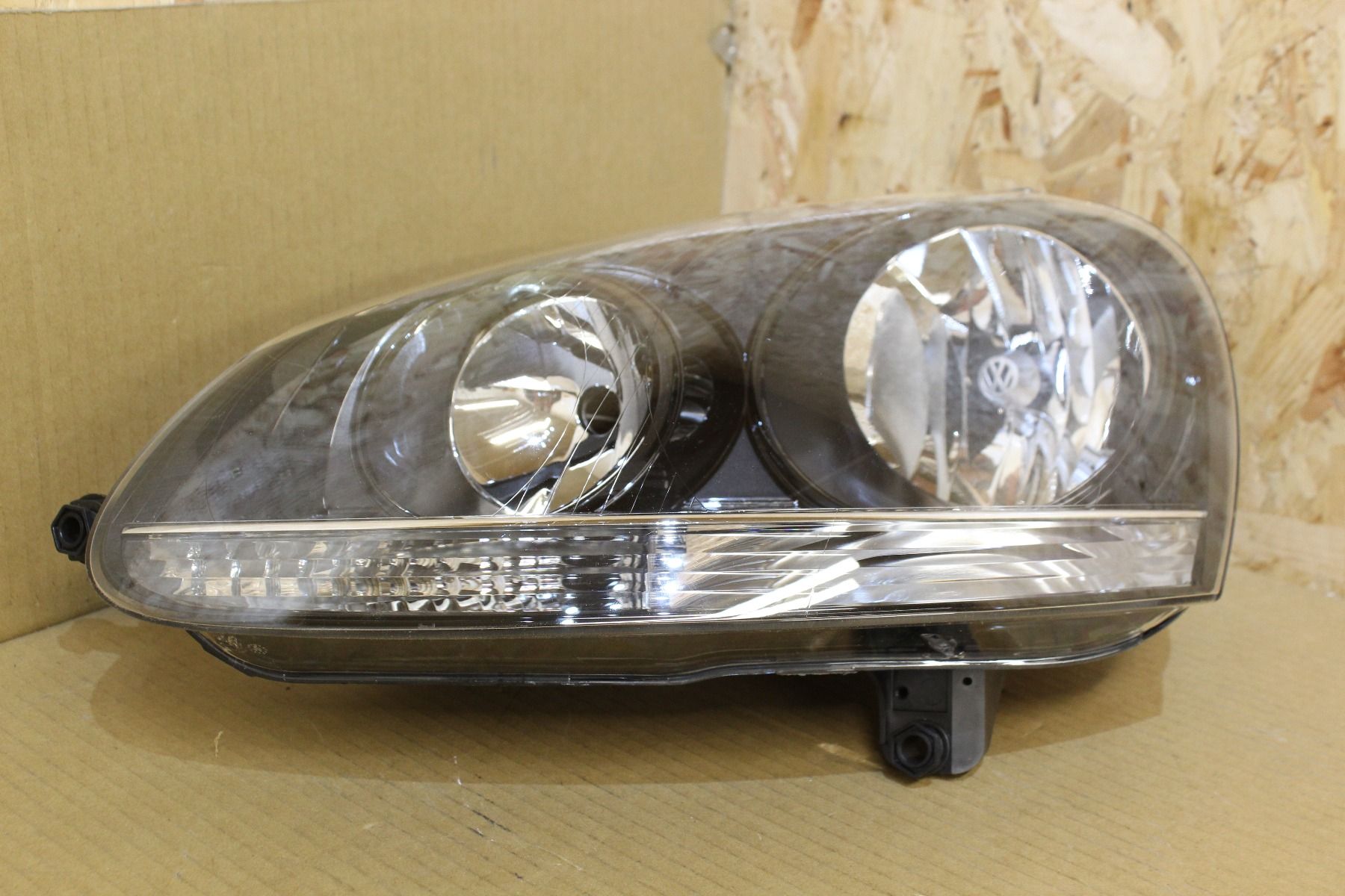 VAG 1K6941029T Двойная галогенная фара