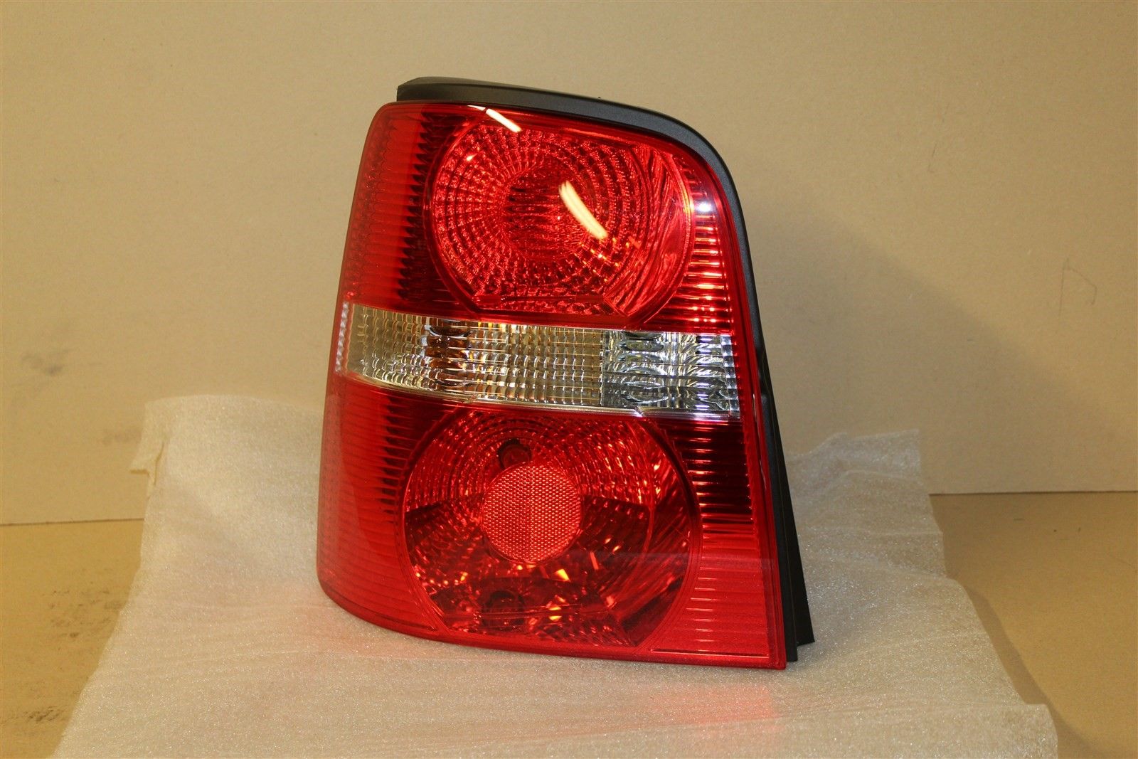VAG 1T0945095G Задний фонарь