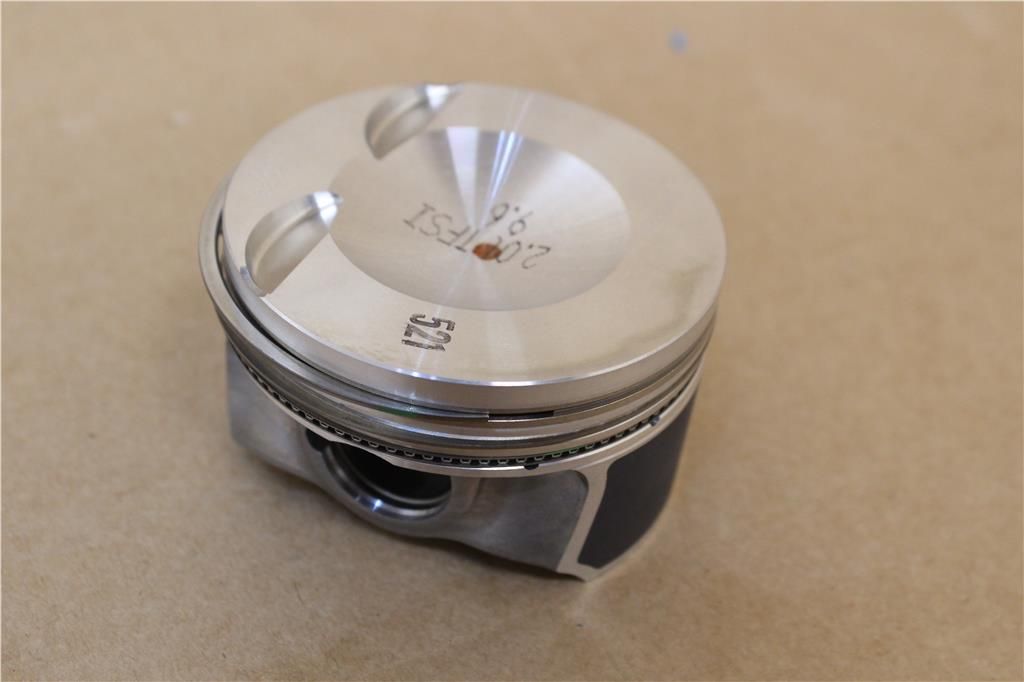 06H107065DM Поршень ДВС в сборе 82,51mm /