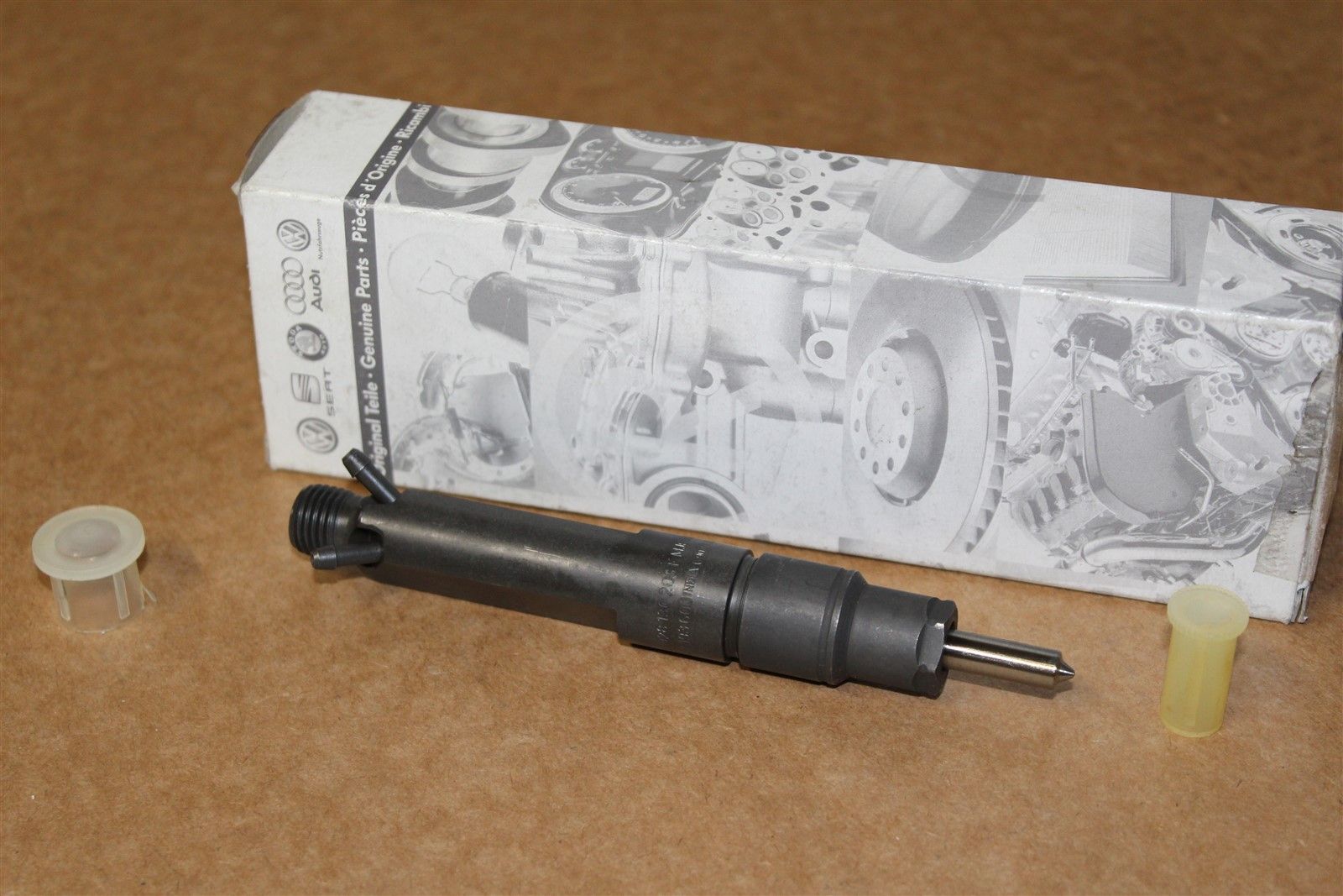 VAG 028130203F Форсунка в сборе