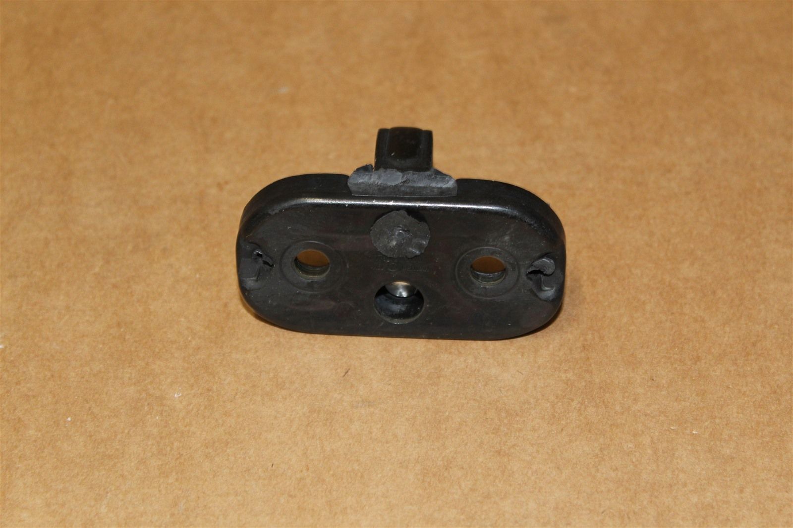 1T0827517A Пластина замка