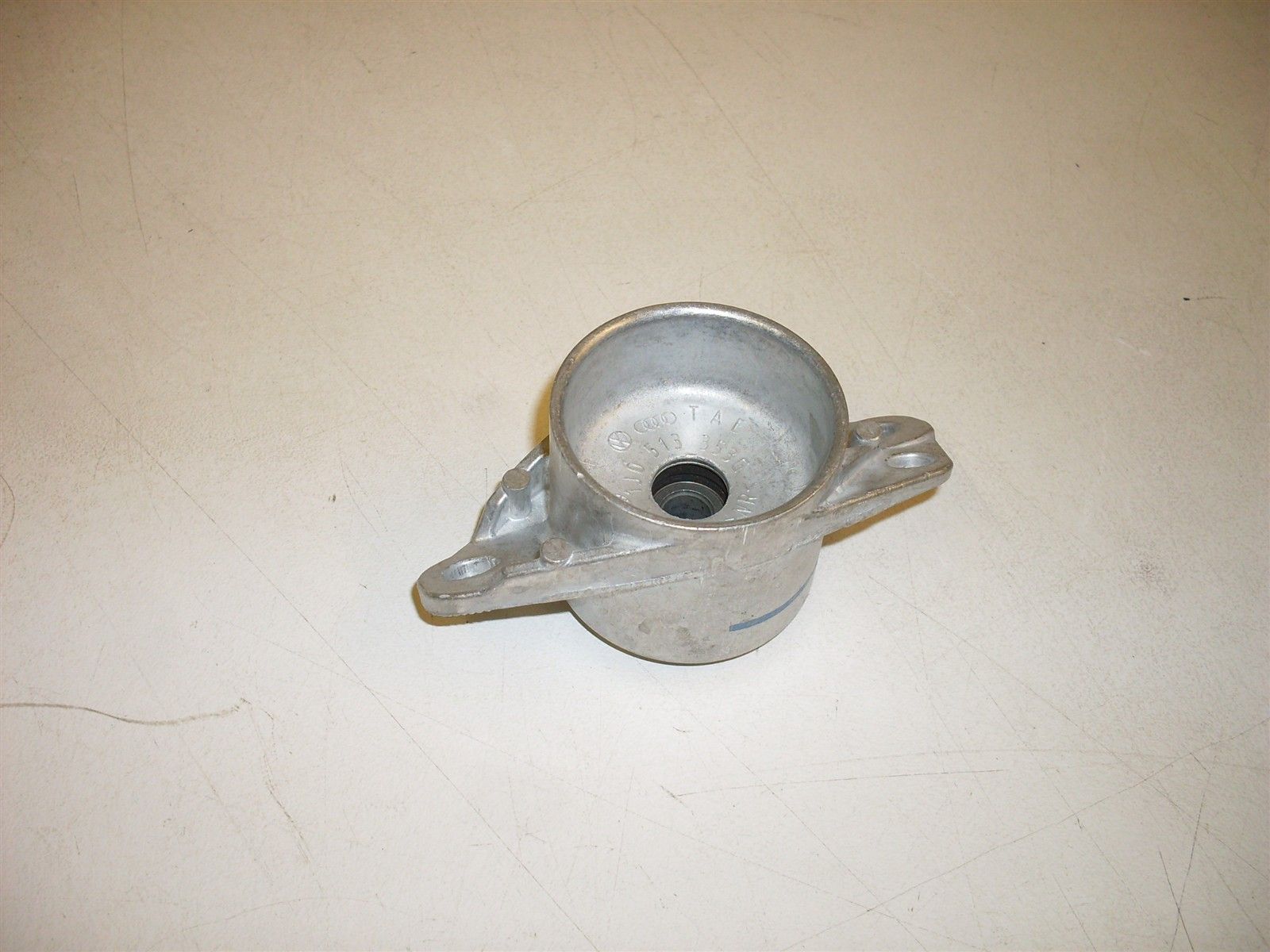 VAG 1J0513353G Опора амортизационной стойки