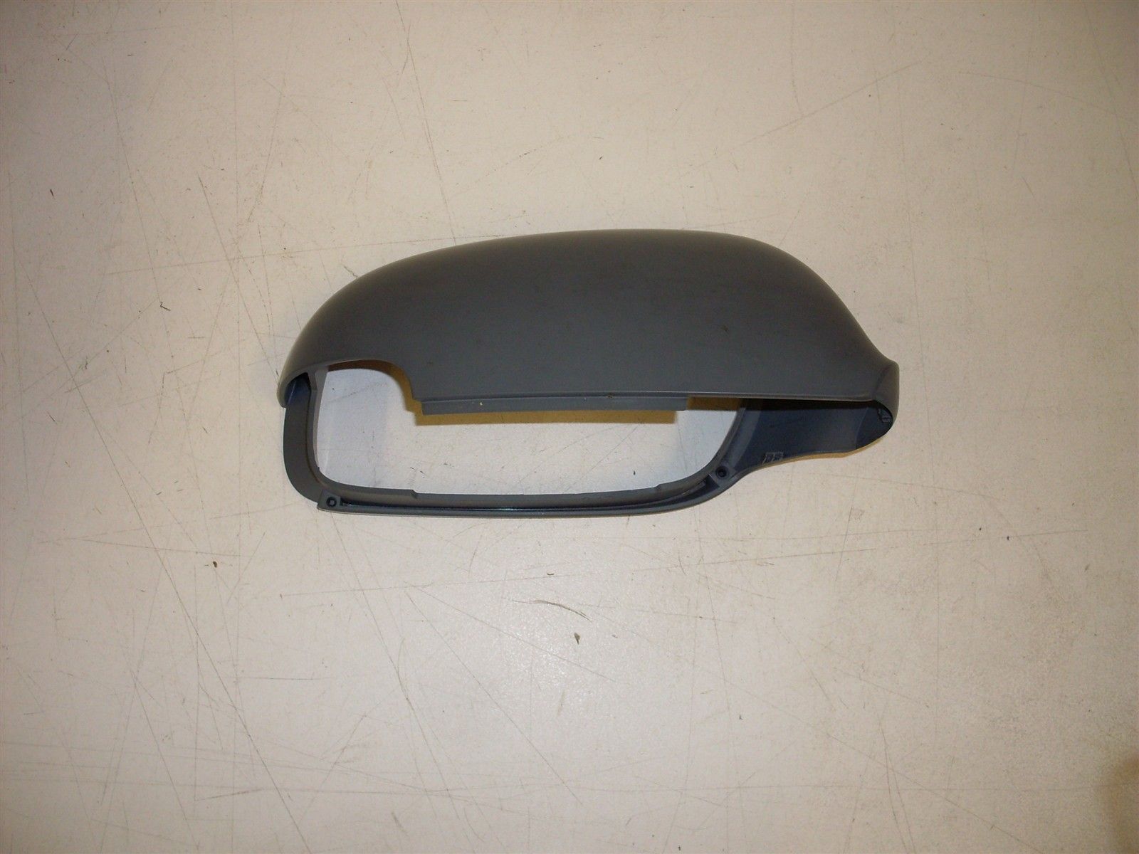 VAG 1T0857538AGRU Грунтованная