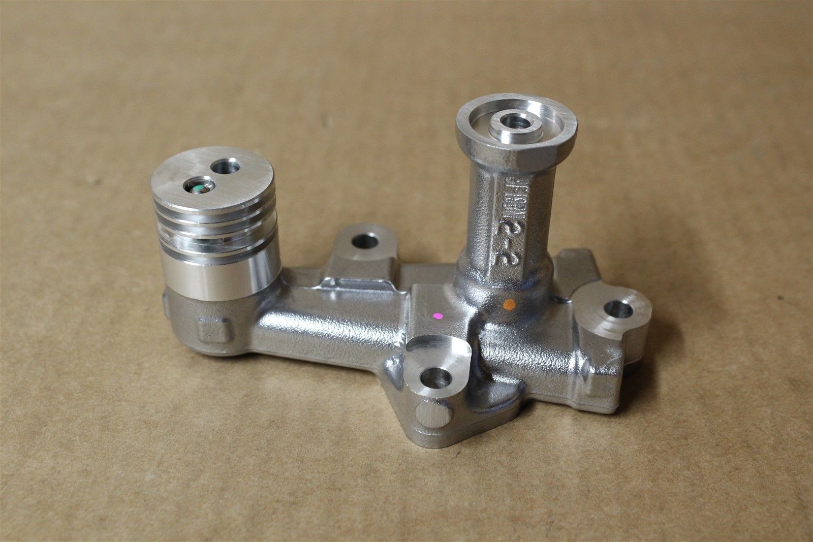 130403HD0A Деталь COVER KIT VALVE