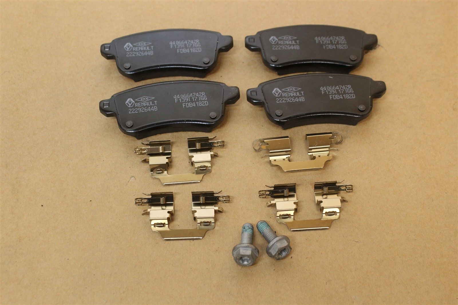 NISSAN 4406000Q3C Bremskloetze