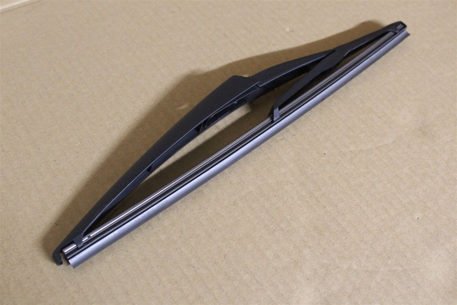 FORD 1686898 ЩЕТКА СТЕКЛООЧИСТИТЕЛЯ ЗАДНЯЯ