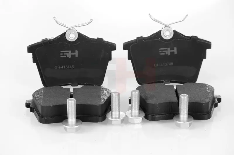 GH GH413745 Комплект тормозных колодок,