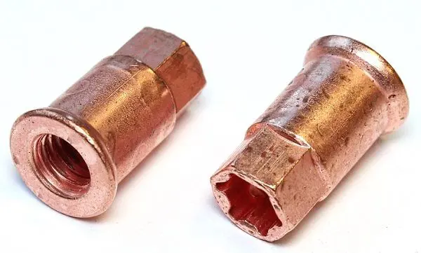 ELRING 456290 Гайка M8x1.25x22 SW10