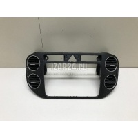 Рамка магнитолы VAG Golf Plus (2005 - 2014) 5M0858069NVAL