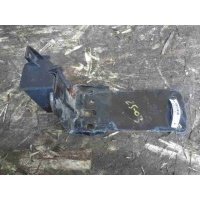Кронштейн радиатора BMW 3-Series E90 рестайлинг 2008 - 2013 2011 7117811,