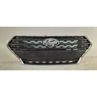 Решетка бампера Hyundai Solaris 2 2017-2019 86350H5000