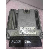 Блок управления двигателем (ДВС) Volkswagen Golf 2008 03C906032R