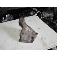 Кронштейн двигателя Audi A6 2001 8d0199307k