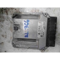 Блок управления двигателем (ДВС) Volkswagen Passat B6 2010 03c906021