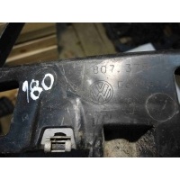 Кронштейн заднего бампера Volkswagen Passat 2013 3AF807378