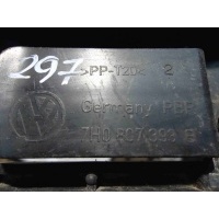 Кронштейн заднего бампера Volkswagen Transporter T5 2005 7H0807393B